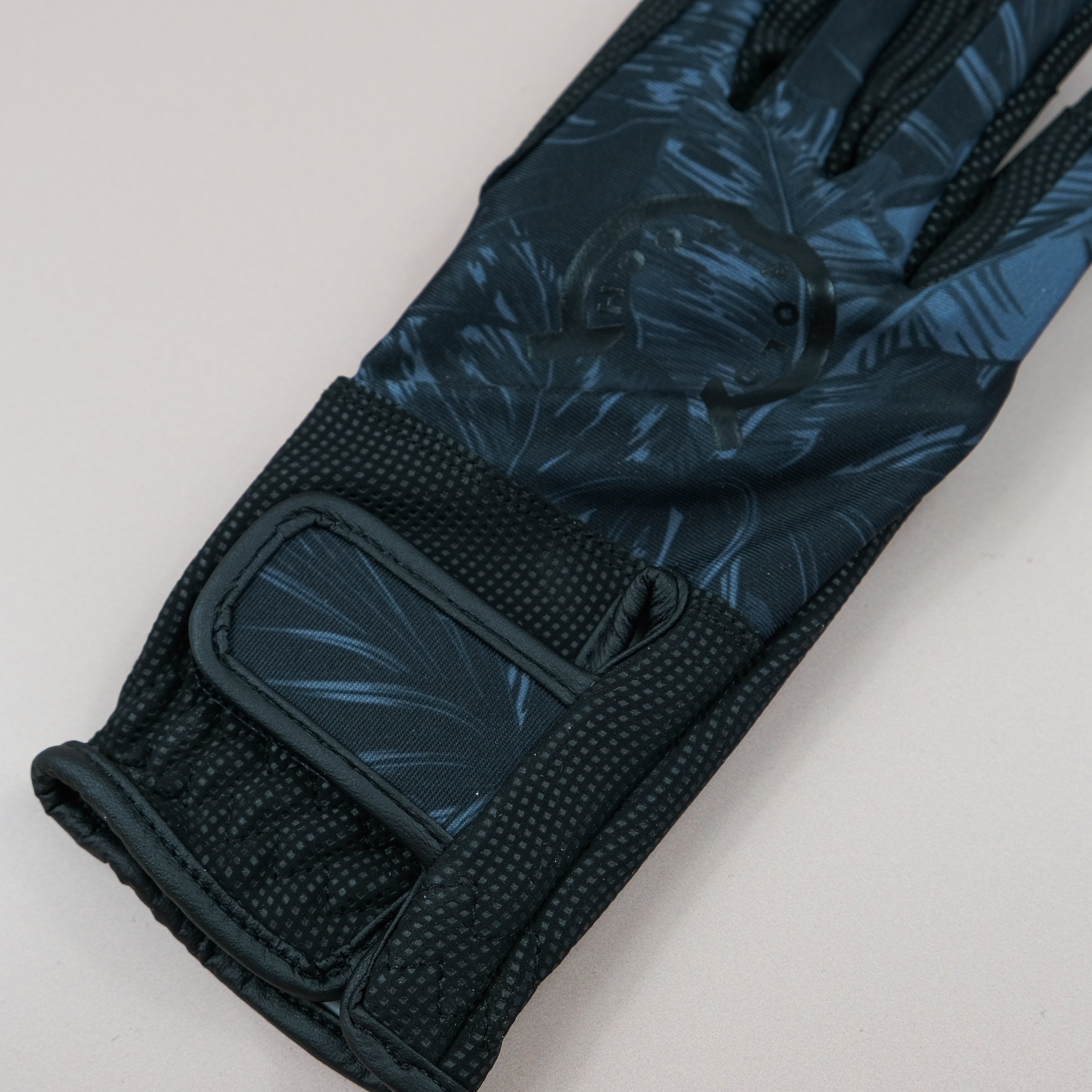 Riding Gloves - B&W Jungle Leaf